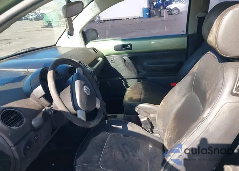 2008 Volkswagen New Beetle S z USA, uszkodzony, nr VIN 3VWPW31C28M509827